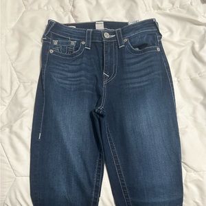 my moms never worn before true religion jeans she asked me to list it on here
